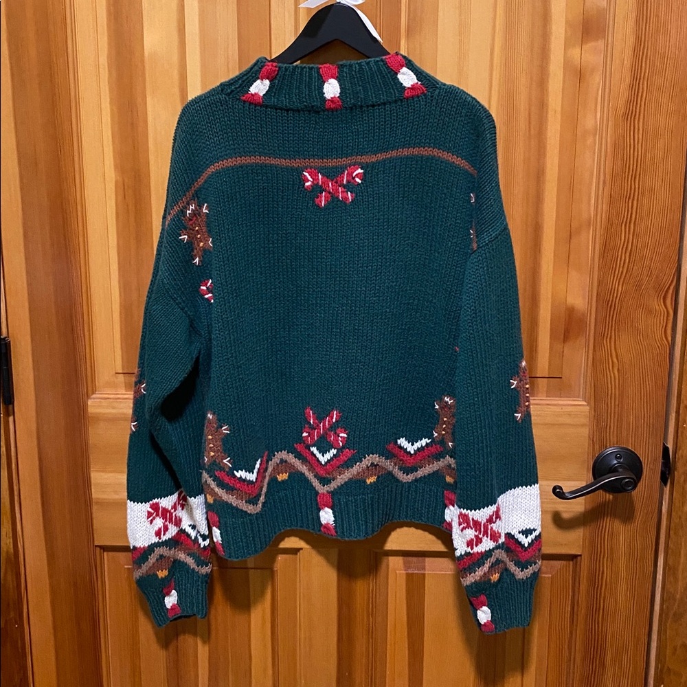 Vintage Woolrich Christmas Gingerbread House Sweater w Green and Red Accents - Picture 3 of 12